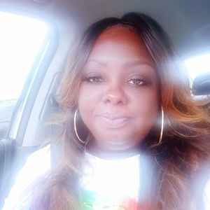 Meet your Posher, Pamela